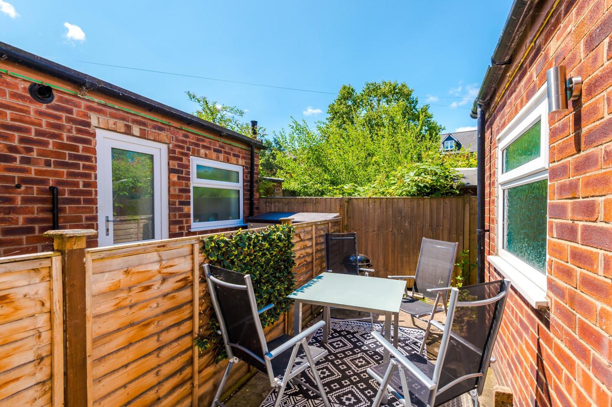 Spacious 3-Bed Home In Nantwich By 53 Degrees Property - Amazing Location, Ideal For Groups - Sleeps 6 Екстер'єр фото